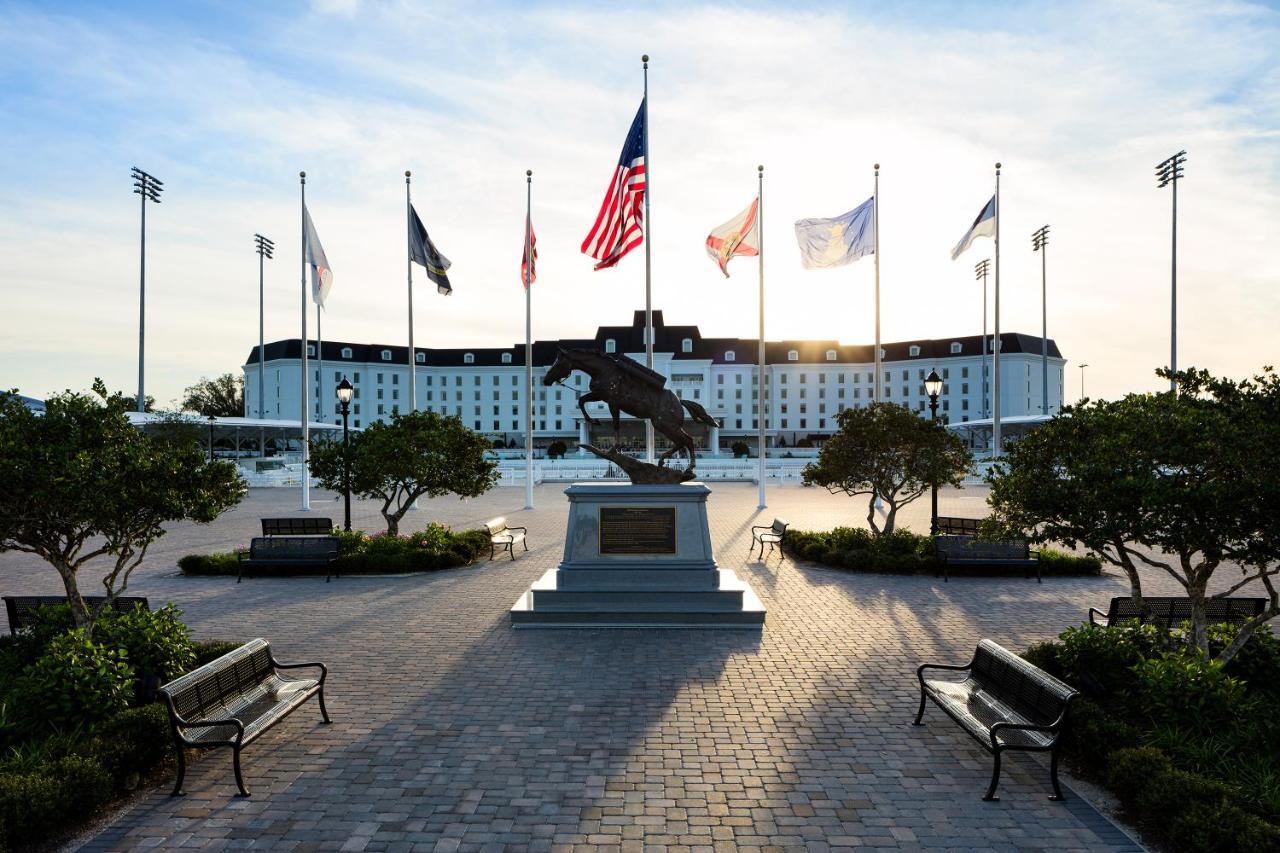 The Equestrian Hotel Окала Екстериор снимка