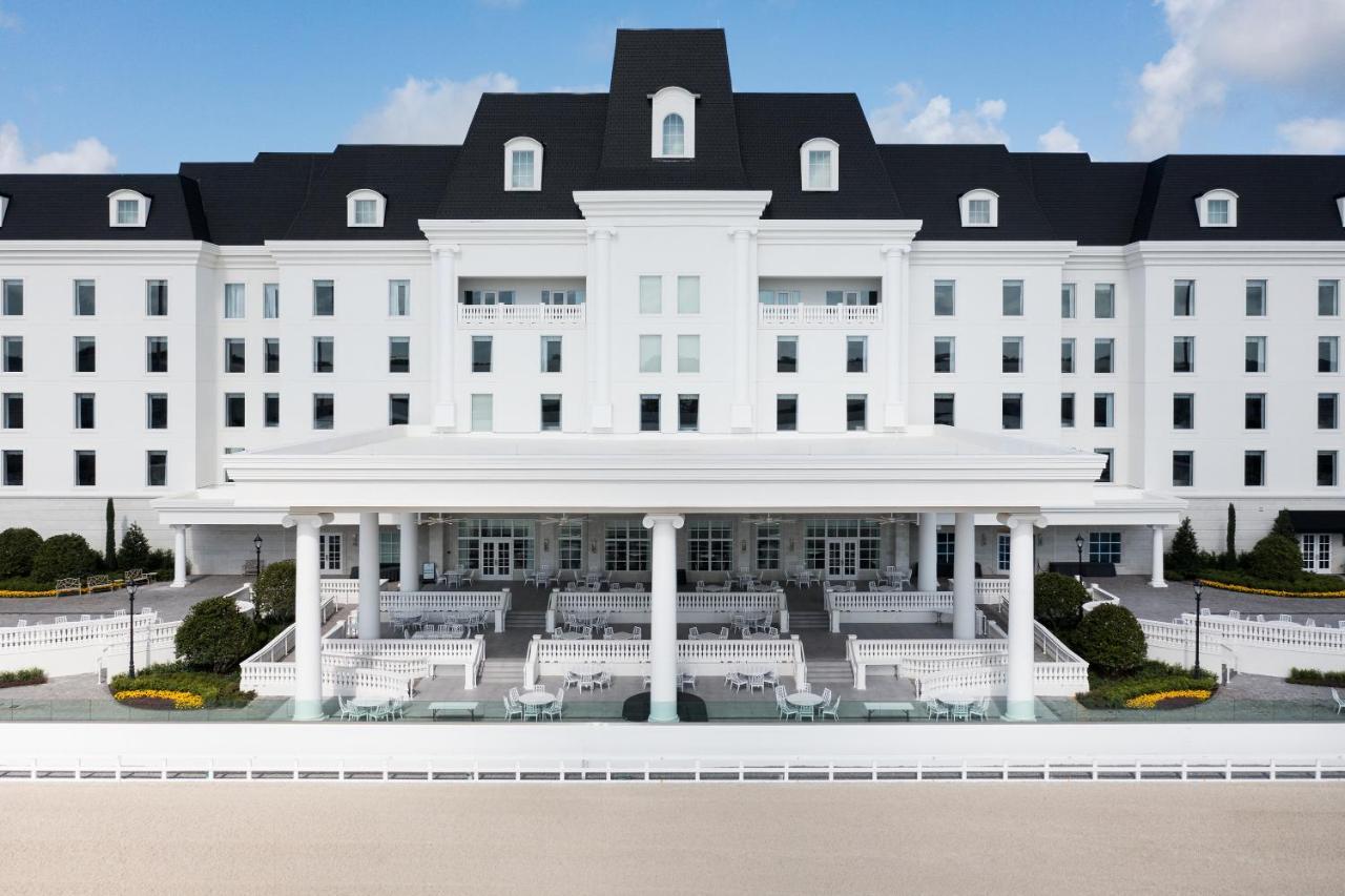 The Equestrian Hotel Окала Екстериор снимка